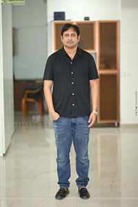 Producer SKN stills at Chennai Love Story Interview