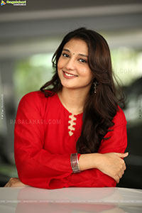Ritika Nayak at Korean Kanakaraju Movie Interview