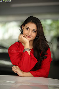 Ritika Nayak at Korean Kanakaraju Movie Interview