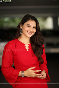 Ritika Nayak at Korean Kanakaraju Movie Interview