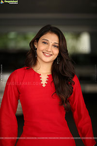 Ritika Nayak at Korean Kanakaraju Movie Interview