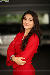 Ritika Nayak at Korean Kanakaraju Movie Interview