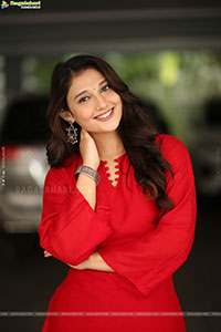 Ritika Nayak at Korean Kanakaraju Movie Interview