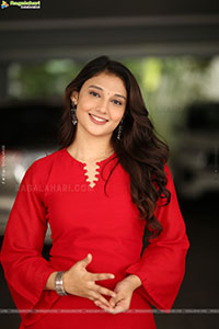 Ritika Nayak at Korean Kanakaraju Movie Interview