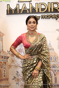 Shriya Saran at Mandira Jewellery Showroom Launch