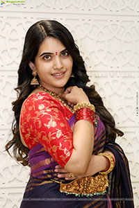 Sravanthi Chokarapu at Mandira Showroom Launch, HD Gallery 