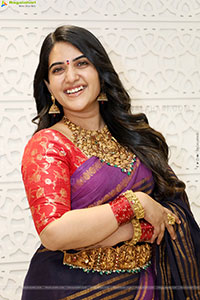 Sravanthi Chokarapu at Mandira Showroom Launch, HD Gallery 