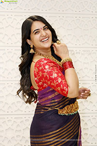 Sravanthi Chokarapu at Mandira Showroom Launch, HD Gallery 