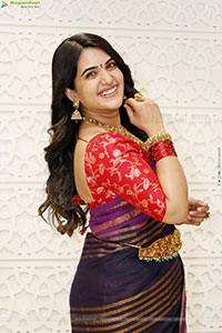 Sravanthi Chokarapu at Mandira Showroom Launch, HD Gallery 