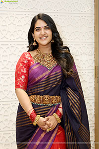 Sravanthi Chokarapu at Mandira Showroom Launch, HD Gallery 