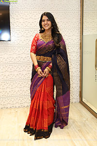 Sravanthi Chokarapu at Mandira Showroom Launch, HD Gallery 