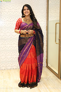 Sravanthi Chokarapu at Mandira Showroom Launch, HD Gallery 