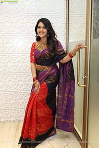 Sravanthi Chokarapu at Mandira Showroom Launch, HD Gallery 