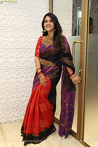 Sravanthi Chokarapu at Mandira Showroom Launch, HD Gallery 