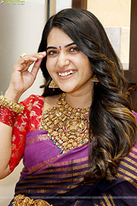 Sravanthi Chokarapu at Mandira Showroom Launch, HD Gallery 