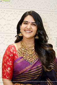 Sravanthi Chokarapu at Mandira Showroom Launch, HD Gallery 
