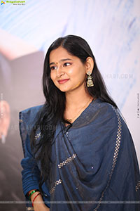 Vasavi Ganeshan at Hushar Pittalu Song Launch