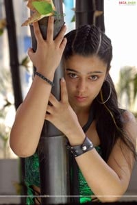 Sexy Charmi Photo Gallery/Wallpapers From 16 Days