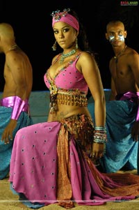 Mumaith Khan Sexy Photo Gallery/Wallpapers from FM