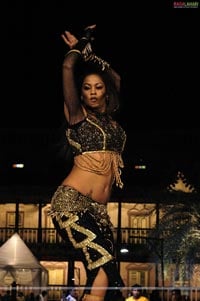 Mumaith Khan Sexy Photo Gallery/Wallpapers from FM