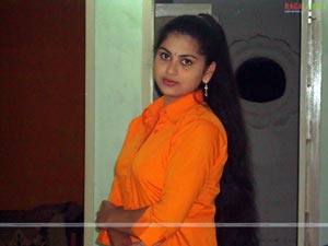 Nicole Sexy Photo Gallery/Wallpapers from Aha Entha Andam