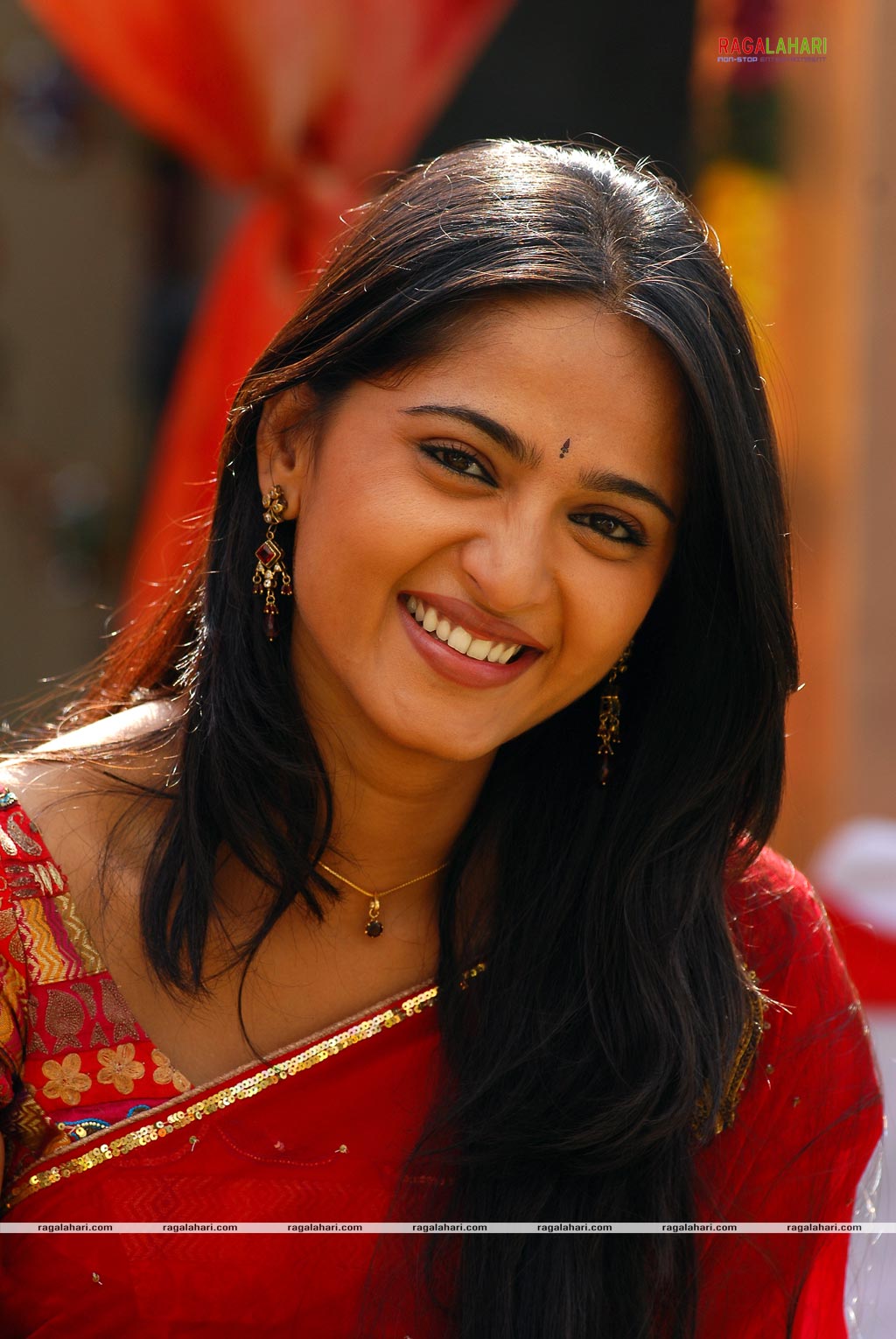 Anushka Shetty Latest Stills, Photo Gallery, Images