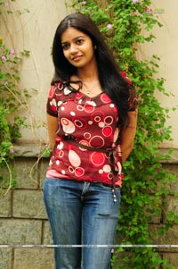 Swathi at Kalavaramaye Madilo Press Meet