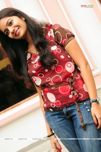 Swathi at Kalavaramaye Madilo Press Meet