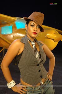 Mumaith Khan Photo Gallery