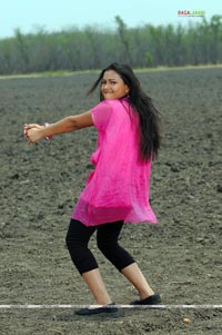 Swetha Basu Prasad Photo Gallery from Ride