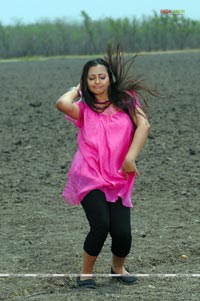 Swetha Basu Prasad Photo Gallery from Ride