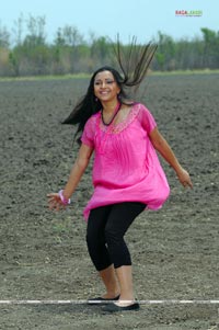 Swetha Basu Prasad Photo Gallery from Ride