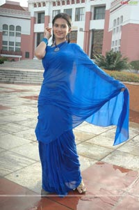 Gowri Pandit Wet Saree Photos