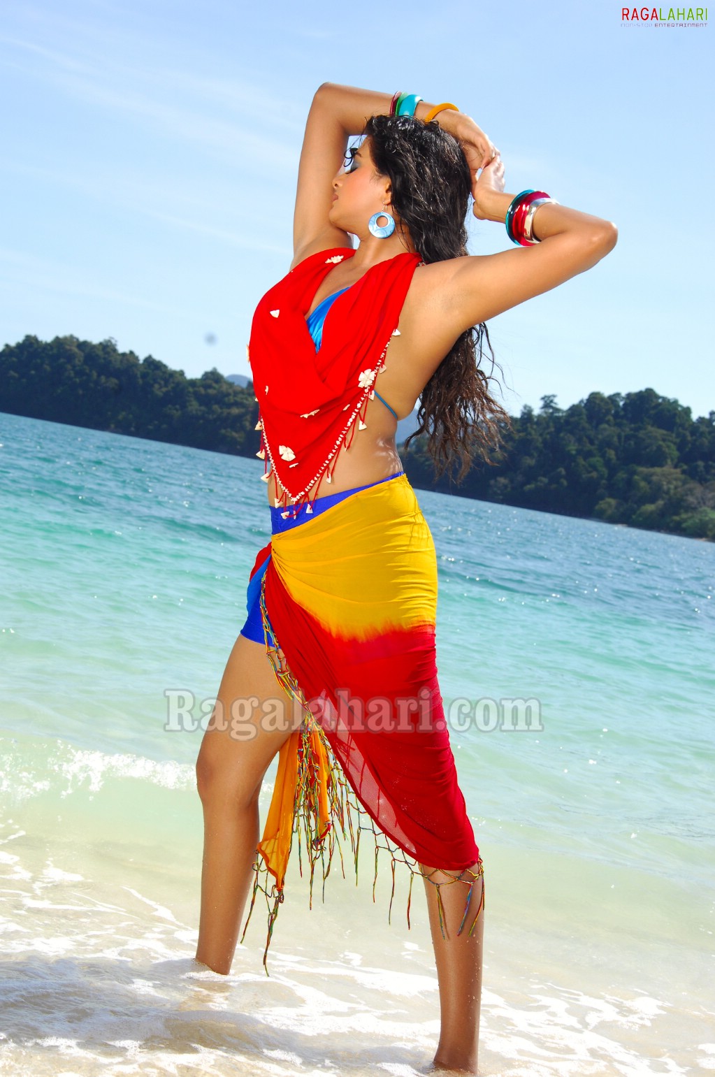 Priyamani in Swimming Trunks, Photo Gallery