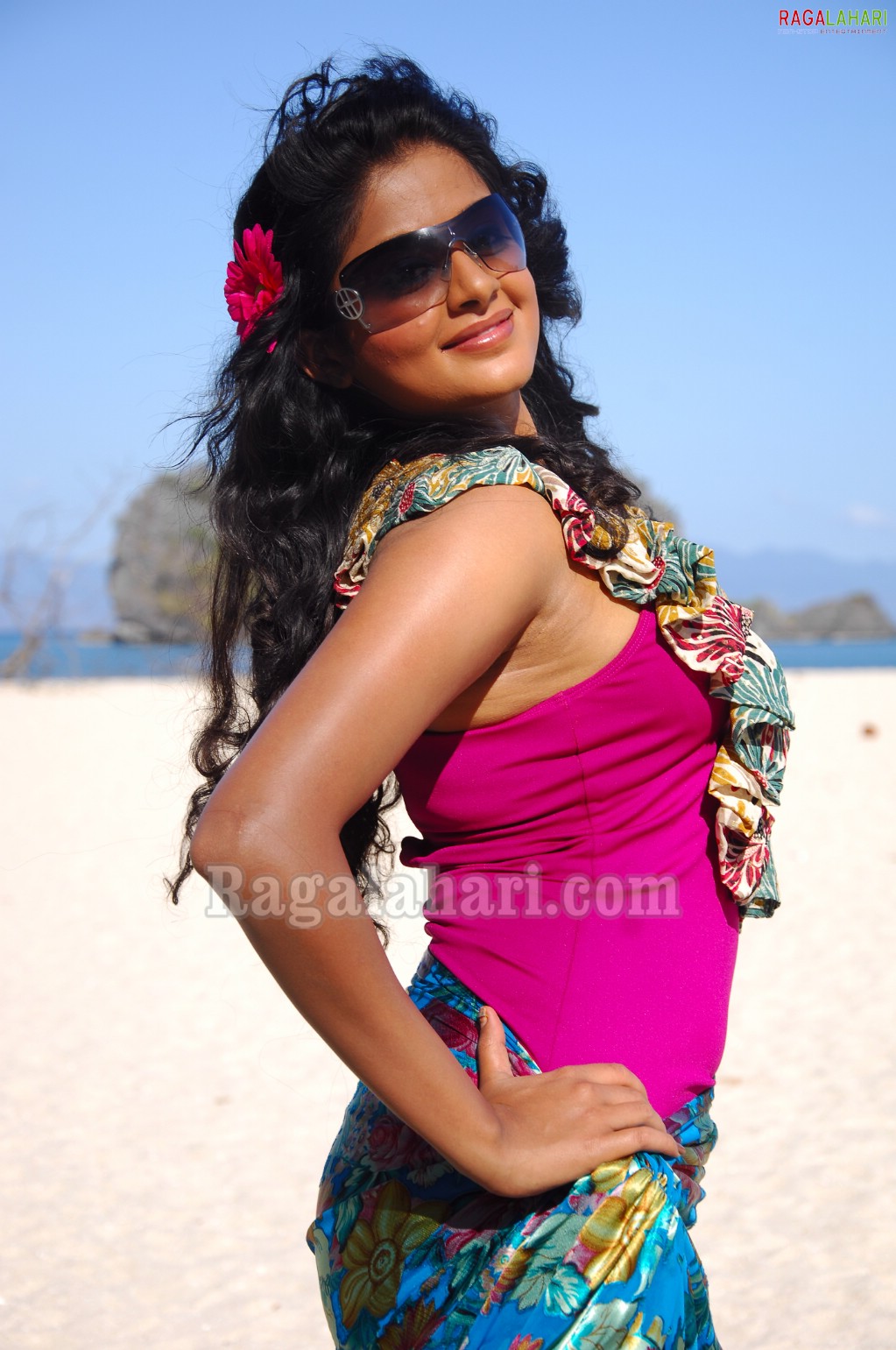 Priyamani in Swimming Trunks, Photo Gallery