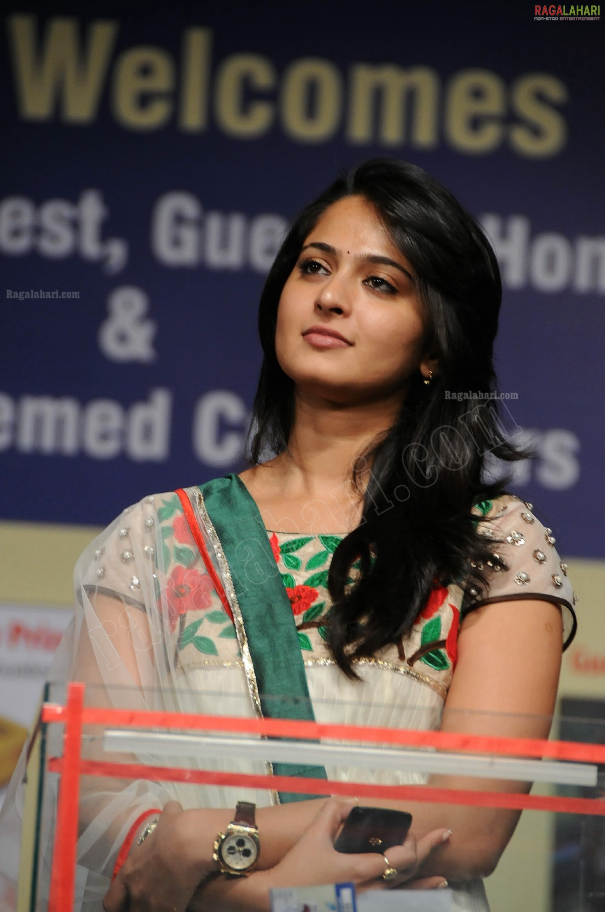 Anushka Shetty at TMC Bumper Prize Announcement, HD Gallery, Images