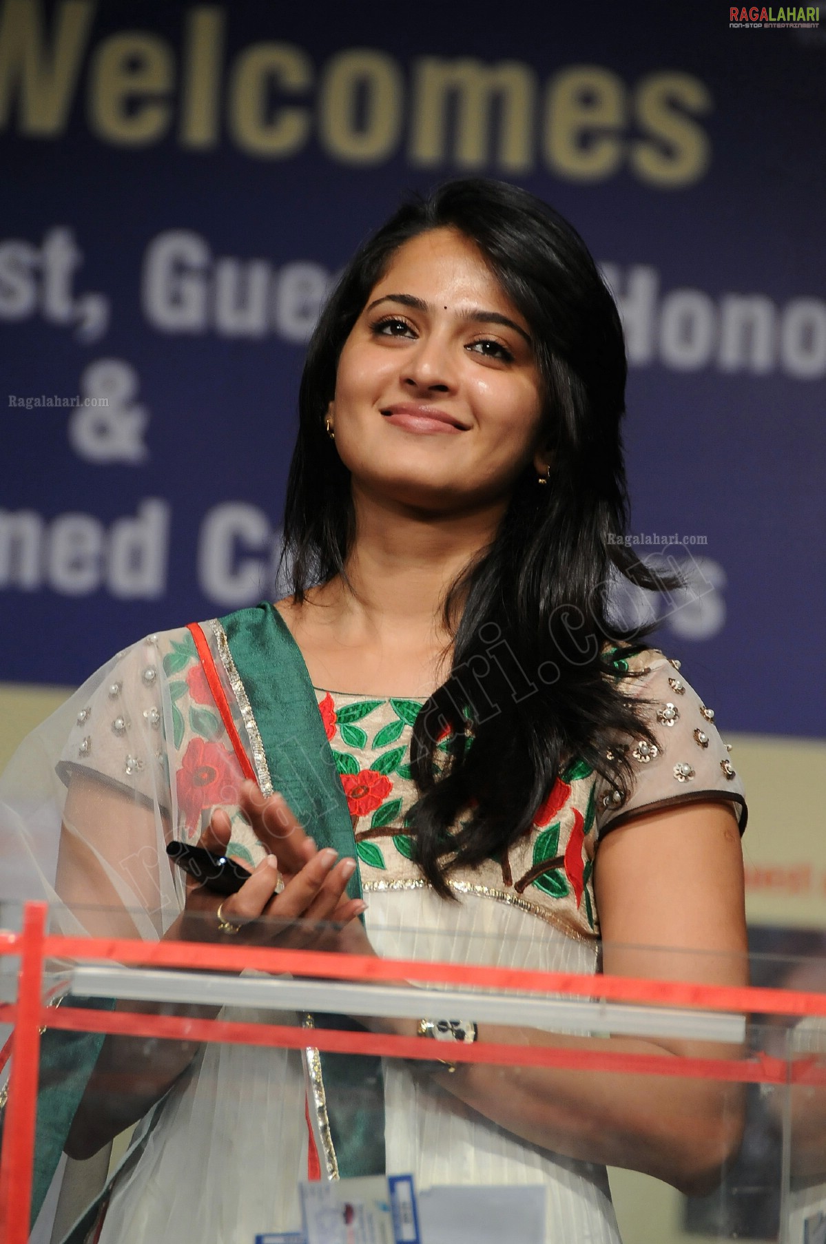 Anushka Shetty at TMC Bumper Prize Announcement, HD Gallery, Images