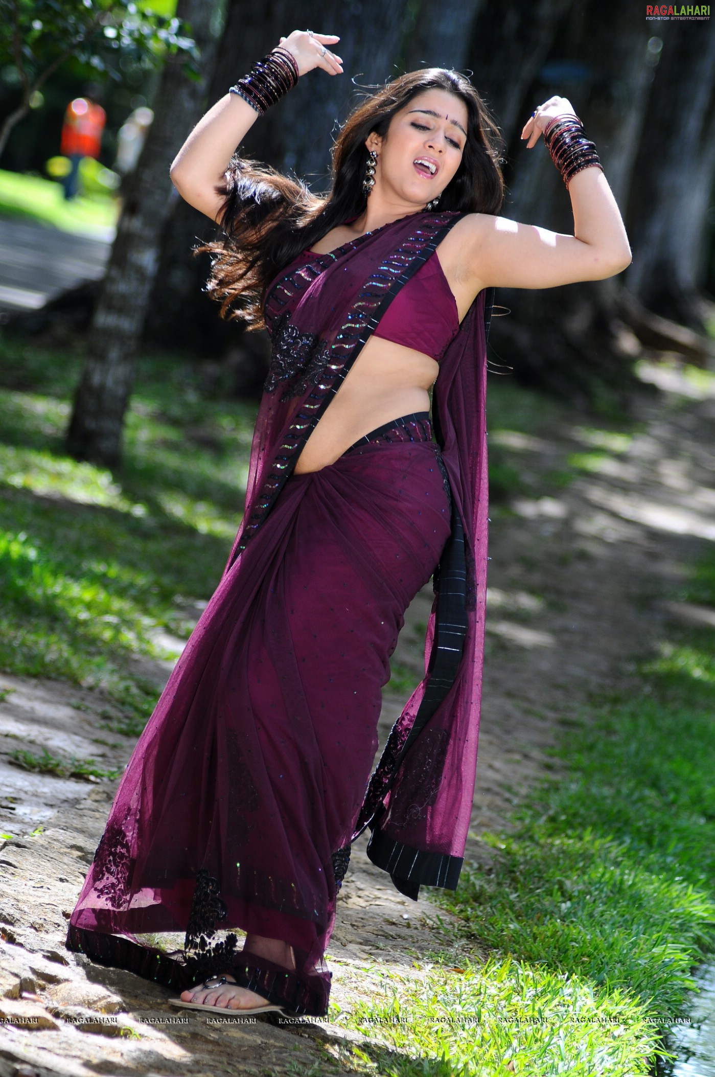 Charmi Stills From Mayagadu, HD Gallery, Images