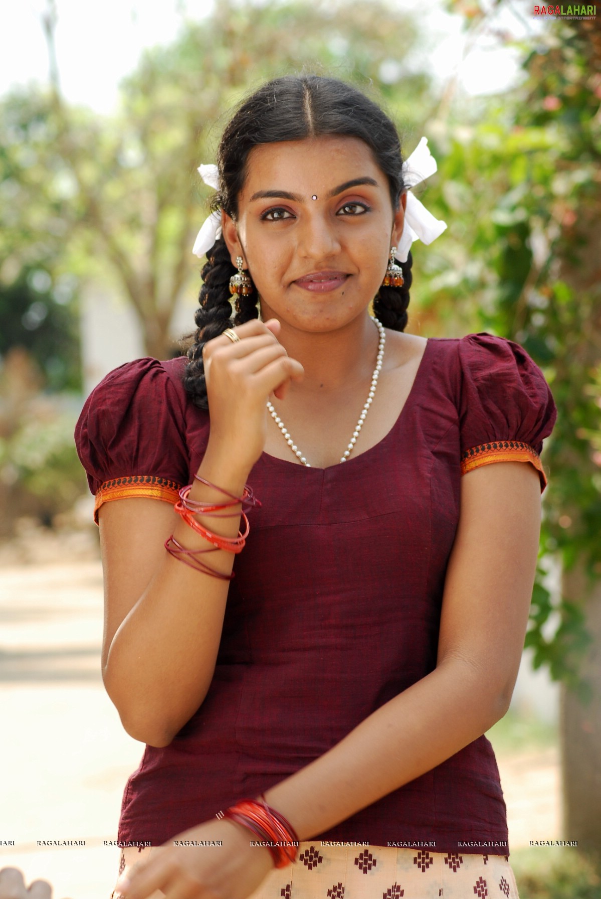 Divya Nageswari (Hi-Res)