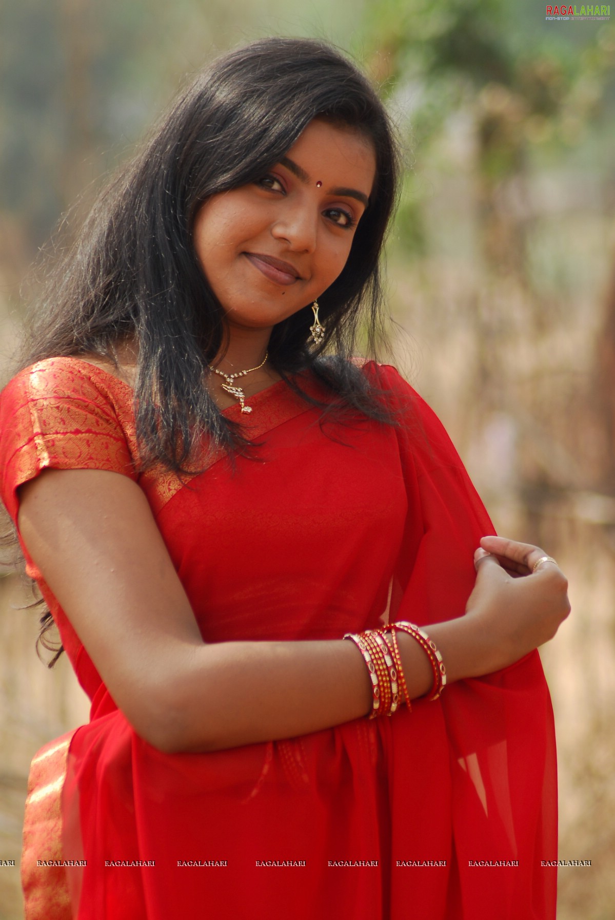 Divya Nageswari (Hi-Res)