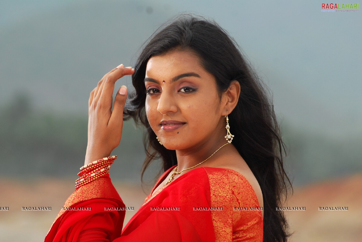 Divya Nageswari (Hi-Res)