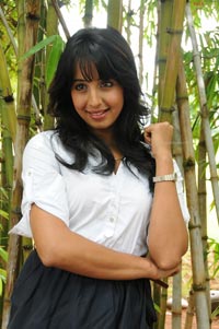 Sanjana at Mugguru Press Meet