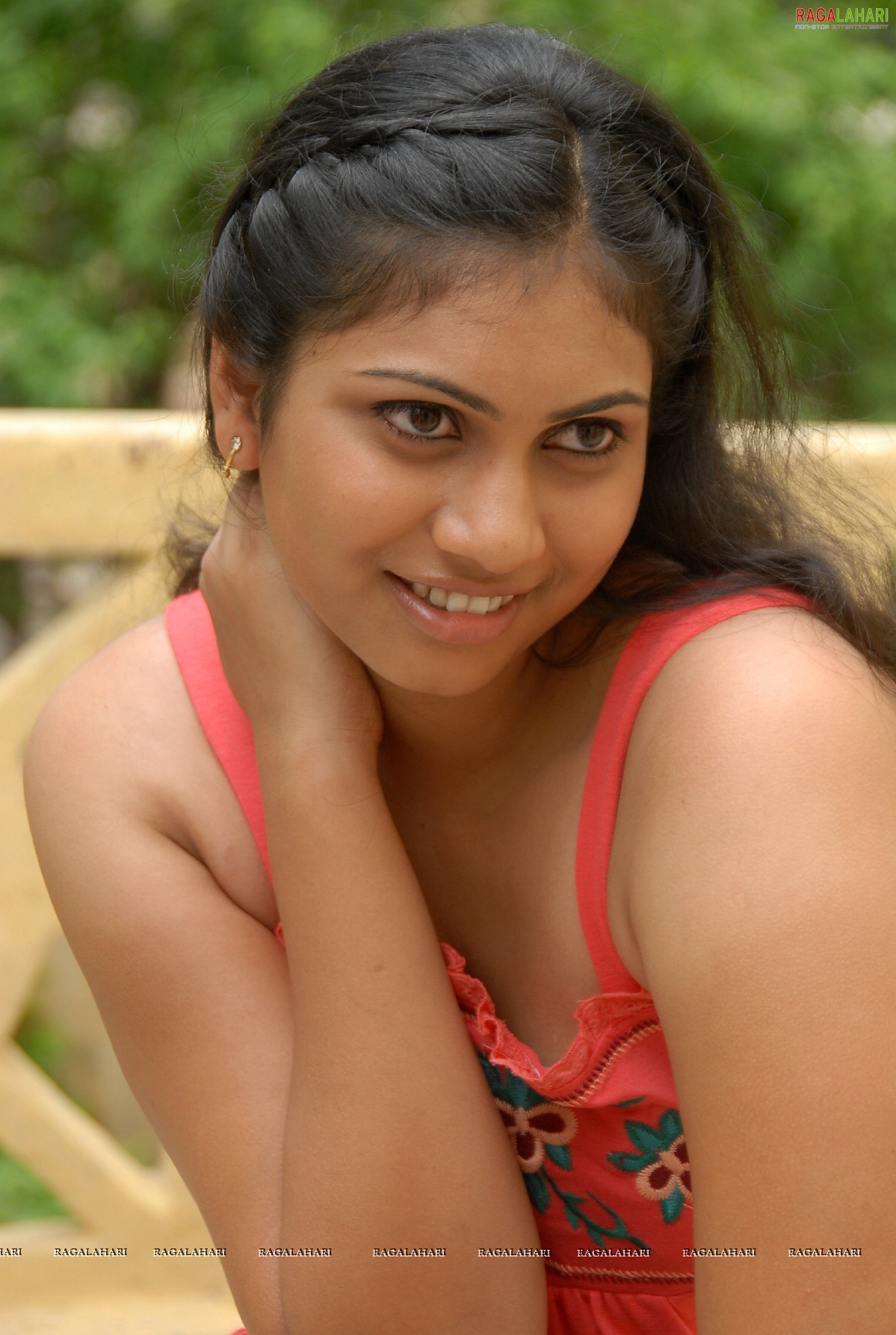 Sree Siri (Hi-Res)