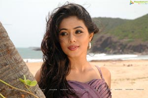 Poorna High Definition Wallpapers