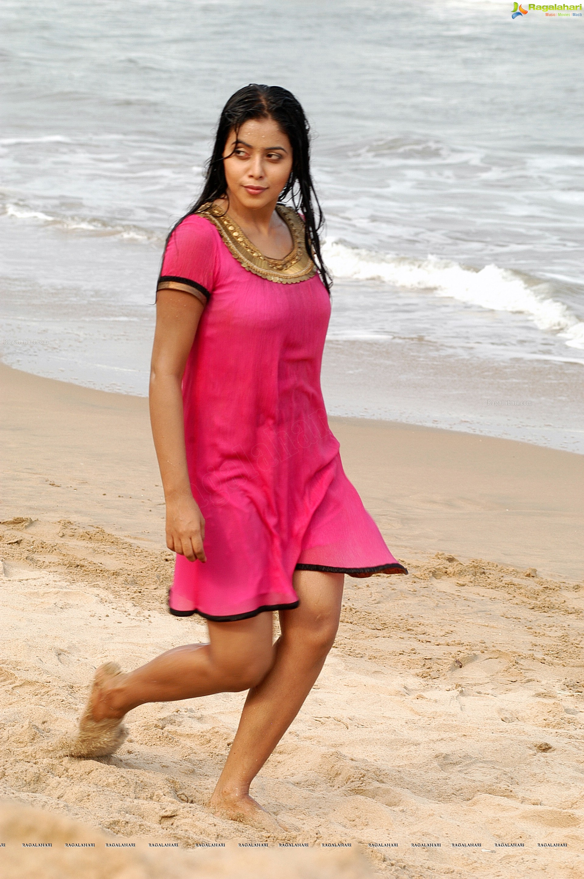 Poorna - HD Gallery