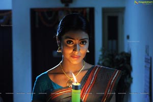 Hot Shriya in Pista - High Definition Photos