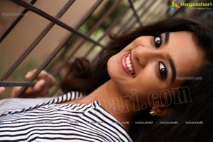 Smiling Beauty Nandita Photo Shoot