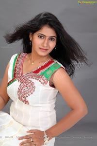 Telugu Speaking Heroing Tanusha Photos