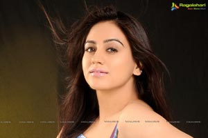 Beautiful Aksha Pardasany Image Portfolio