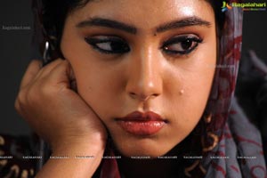 Beautiful Niti Taylor Poster Size Photos